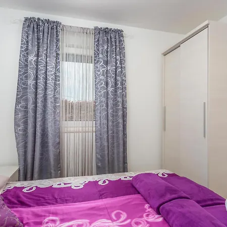 Cozy In With Wifi Apartament