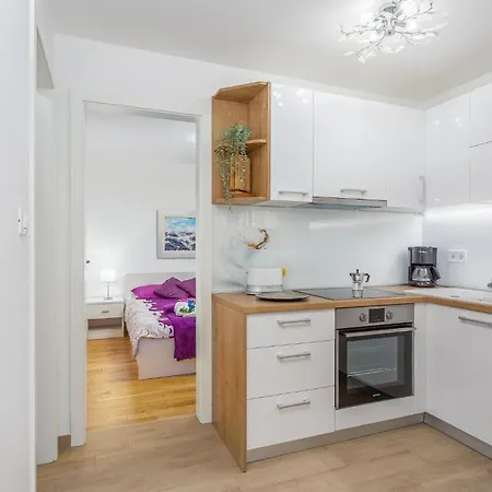 Cozy In With Wifi Apartament *